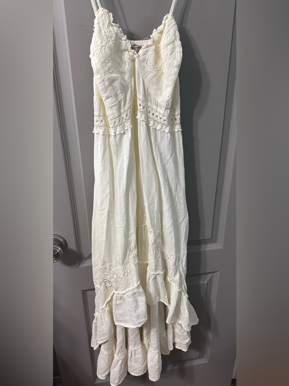 Scully Cream High-Low Ruffled Sundress - Picture 3 of 8